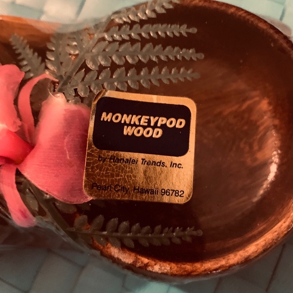 Hanalei Trends Wooden Set of Condiment Servers - Picture 3 of 7